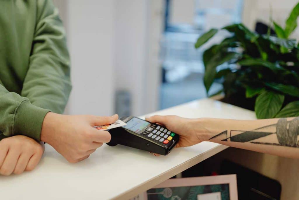 comment deposer un cheque a la banque guide complet 1